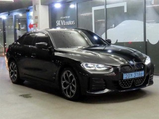BMW i4 중고차