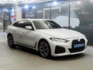 BMW i4 중고차
